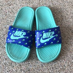 Nike slides